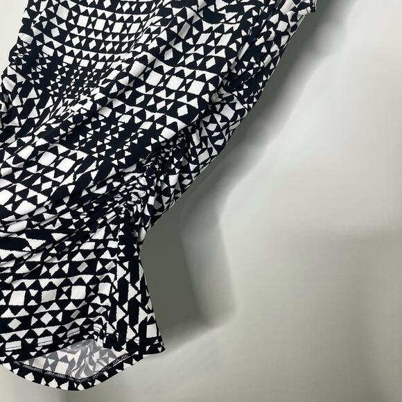 Vince Camuto Geo Pattern Sleeveless Side Ruched Blouse Top Black/White Women's S - Picture 8 of 12